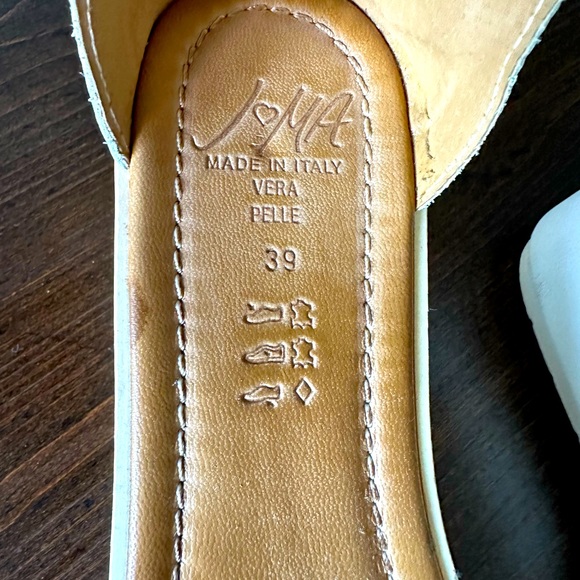 White leather braided strap sandals, size 8(39) - Picture 6 of 12